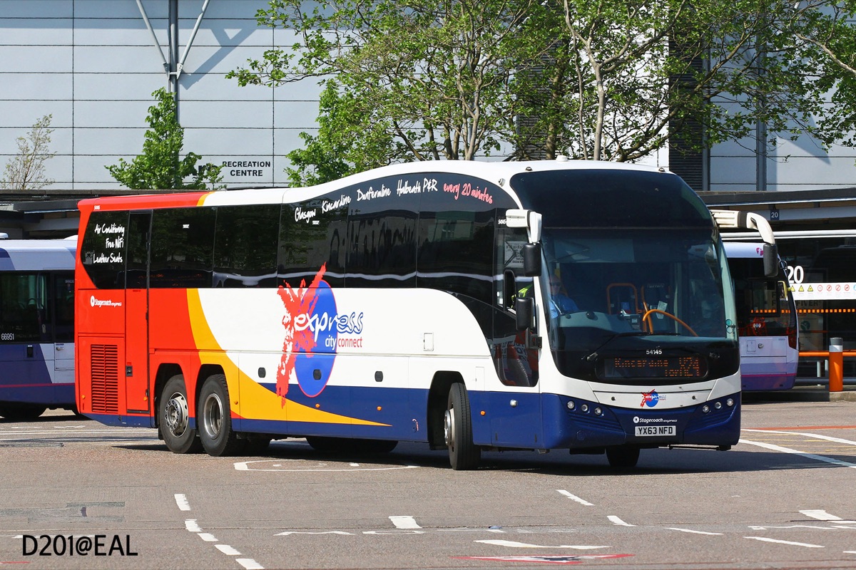 Luxury Coach — Volvo / Mercedes 35-seater