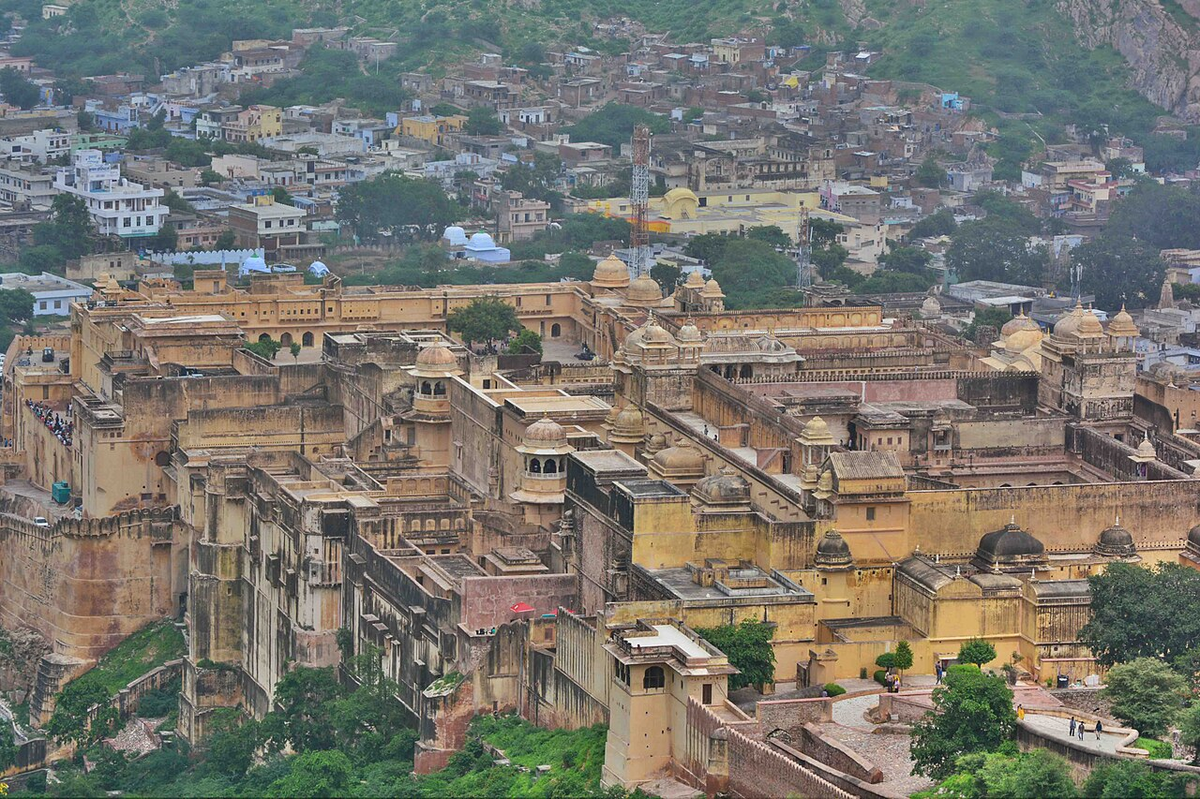 4 Days Rajasthan Tour via Udaipur - Kumbhalgarh - Ranakpur